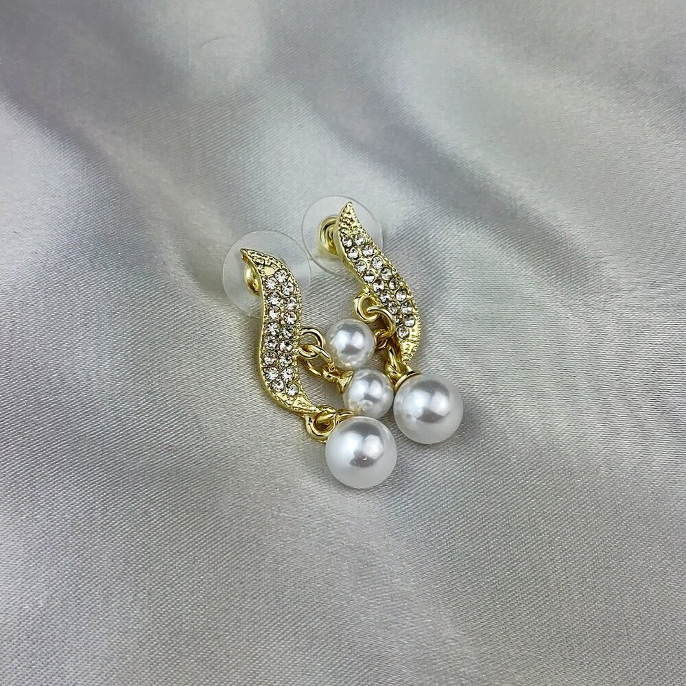 Double Pearl Dangle Earrings